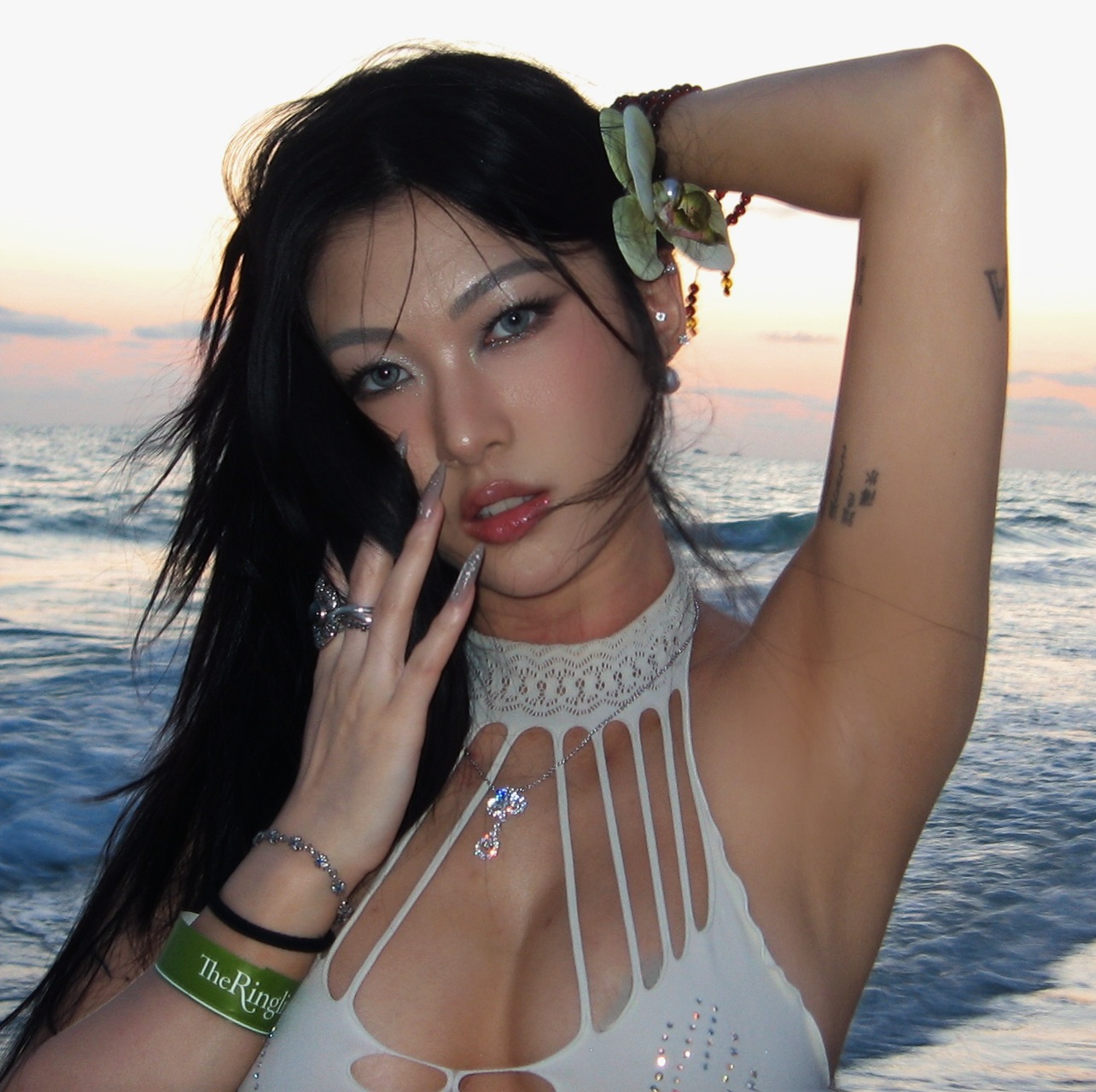 Veela, RMH dating profile reviewer