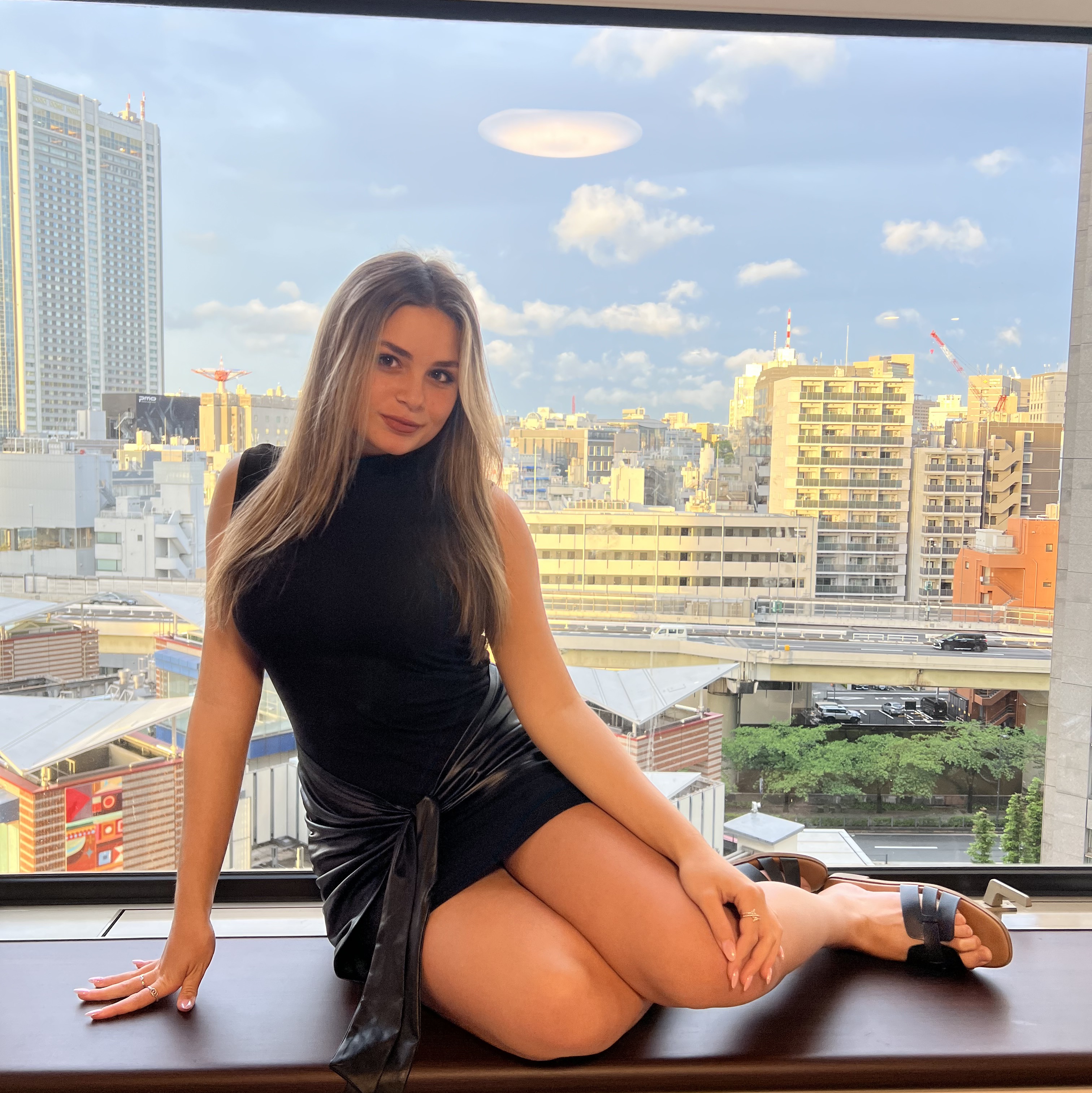 Julia, RMH dating profile reviewer